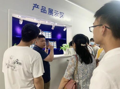 2019級智能科學(xué)與技術(shù)、電子信息工程及物聯(lián)網(wǎng)工程專業(yè)學(xué)生開展網(wǎng)絡(luò)信息技術(shù)研發(fā)實習(xí)